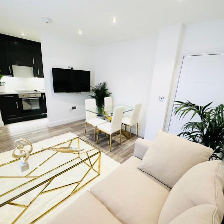 ブライトンBeautiful Flat In Windsor Courtアパートメント エクステリア 写真