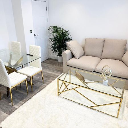 ブライトンBeautiful Flat In Windsor Courtアパートメント エクステリア 写真